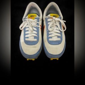 Nike Daybreak sneakers in university